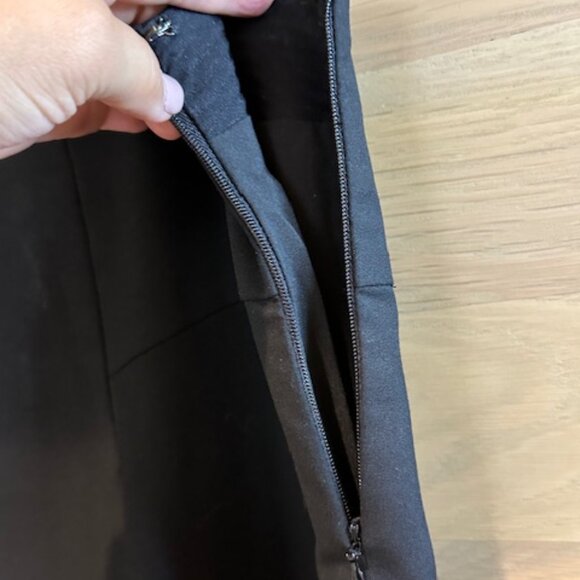 Bundle of Fall Skirts: The Limited, 3 Skirts, Size 6-8/Medium - Picture 10 of 16